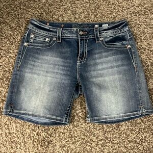 Stylish Blue Denim Women Shorts